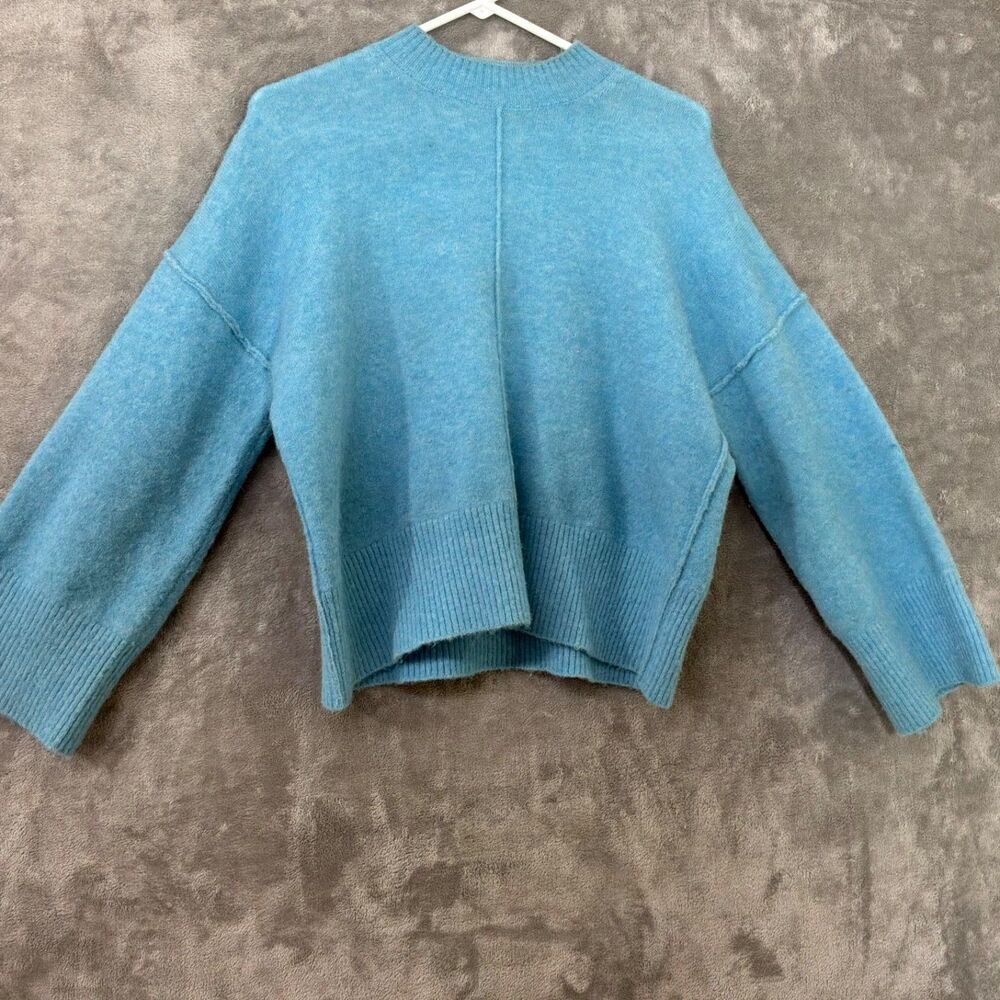 alpaca merino wool Nylon blend sweater size S Ice Blue exposed seams slouchy